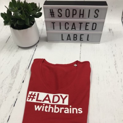 Vrouwen T-shirt V hals #LADY with brains